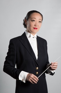 Sandra van Luijtelaar dirigent St Cecilia harmonie